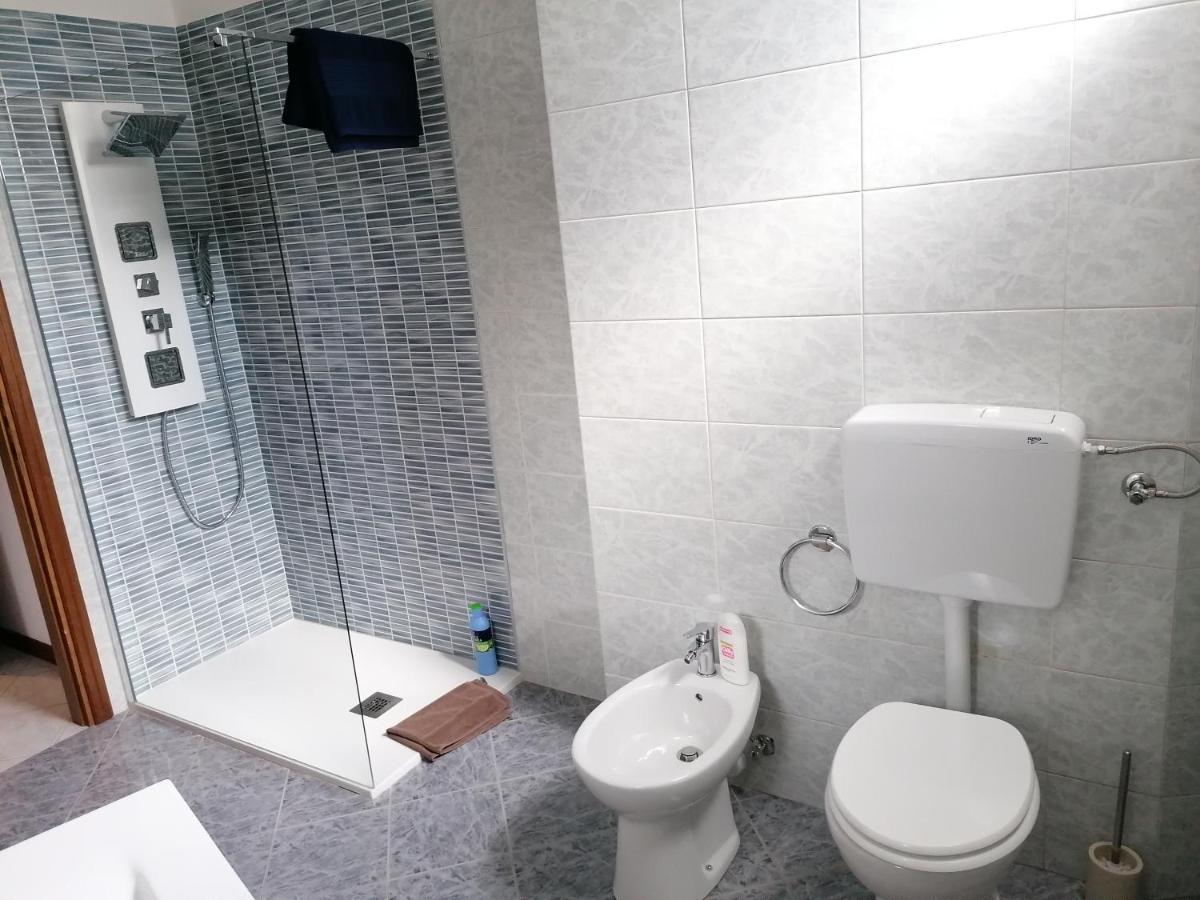 Appartement Accogliente Bilocale à Novare Extérieur photo