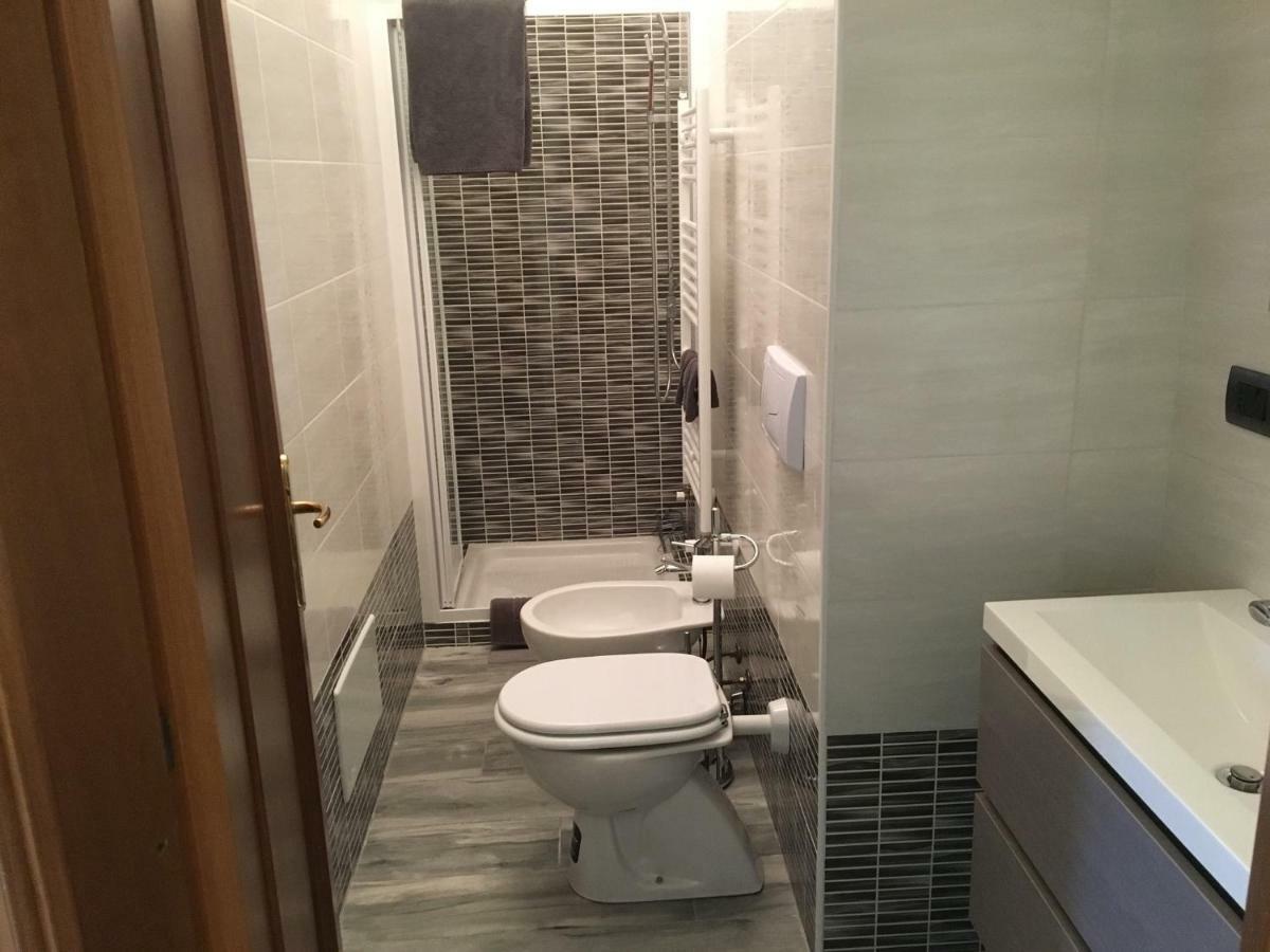 Appartement Accogliente Bilocale à Novare Extérieur photo