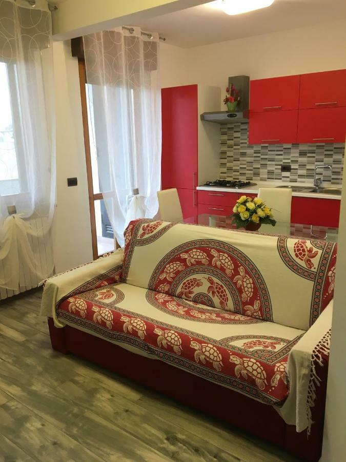 Appartement Accogliente Bilocale à Novare Extérieur photo