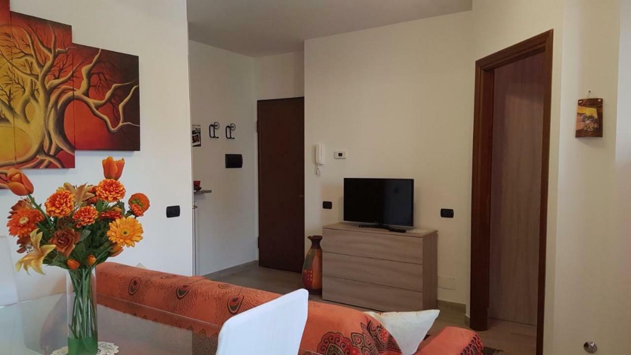Appartement Accogliente Bilocale à Novare Extérieur photo